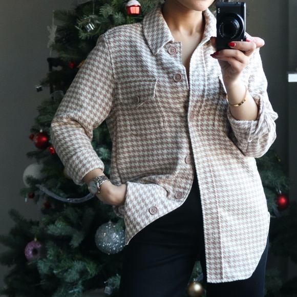 Shacket - Picture 3 of 5